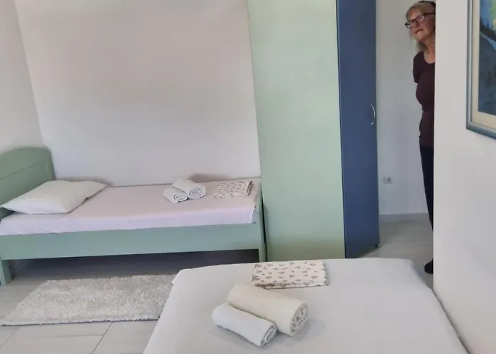 Flora Lapad Apartment *